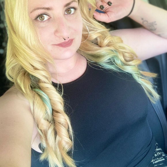 Other - Meet the Posher